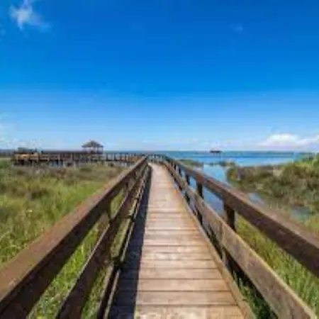 Cozy With Balcony-beahost